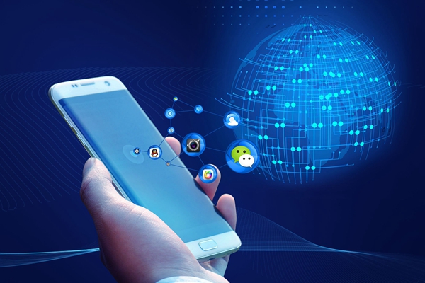 广告商的“技术剧本”，如何影响我们对科技产品的认知与使用？